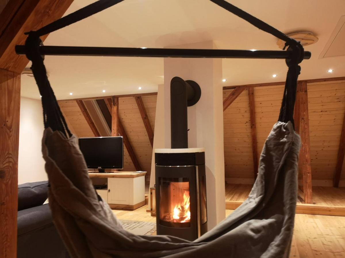 Ruhig Gelegene, Top Moderne Ferienwohnung - Hot Tub Und Sauna Gegen Aufpreis Neuhaus an Der Eger Esterno foto