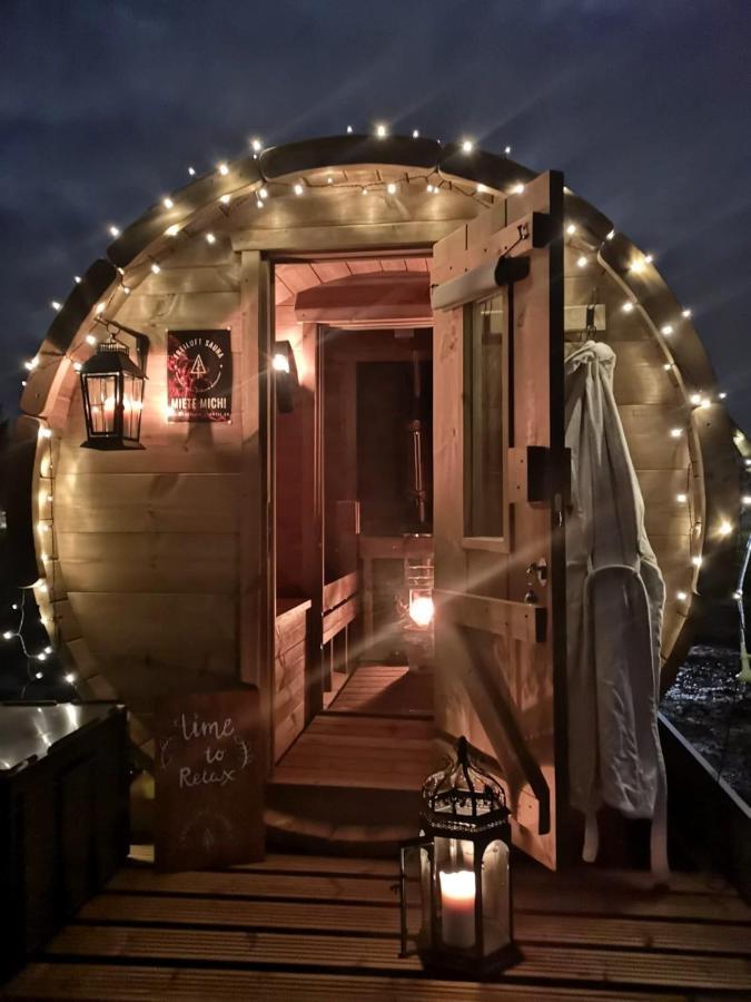 Ruhig Gelegene, Top Moderne Ferienwohnung - Hot Tub Und Sauna Gegen Aufpreis Neuhaus an Der Eger Esterno foto