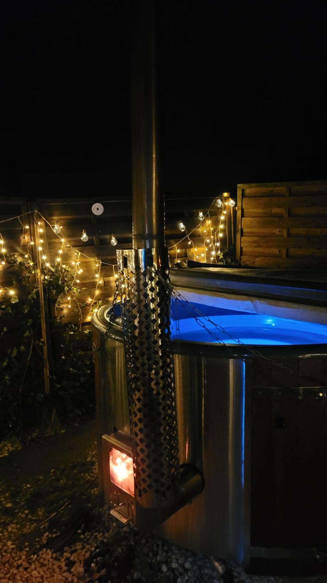 Ruhig Gelegene, Top Moderne Ferienwohnung - Hot Tub Und Sauna Gegen Aufpreis Neuhaus an Der Eger Esterno foto